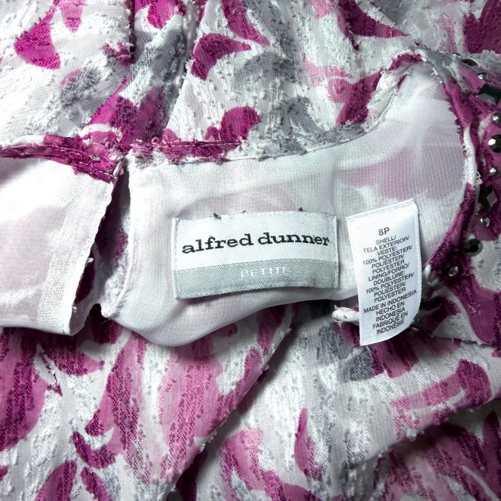 Alfred Dunner Womens Shirt size 8 Petite Pink Gray Embellished Blouse Paisley 8P